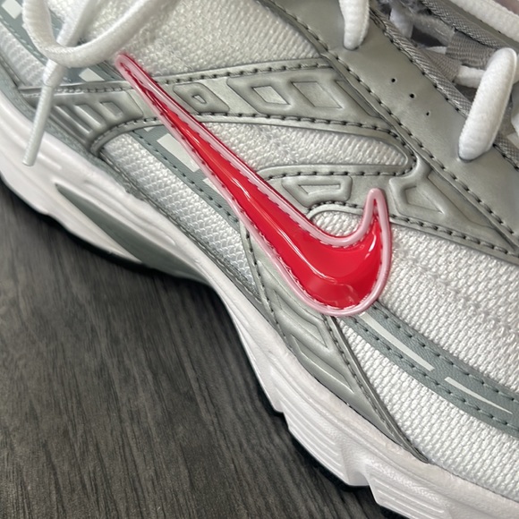 NWOB Nike Initiator Athletic Shoe Size 9 - Picture 3 of 8